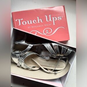 NIB Touch Ups Heels Size 11